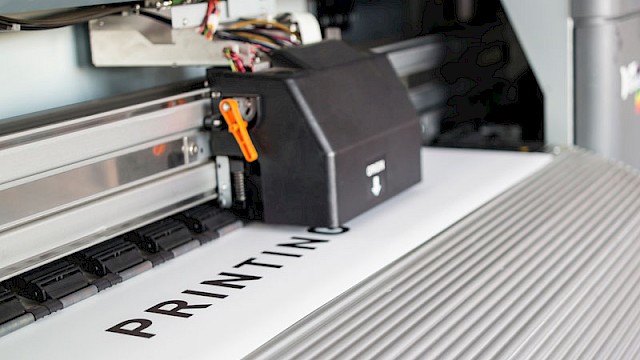 printer typing the word printing